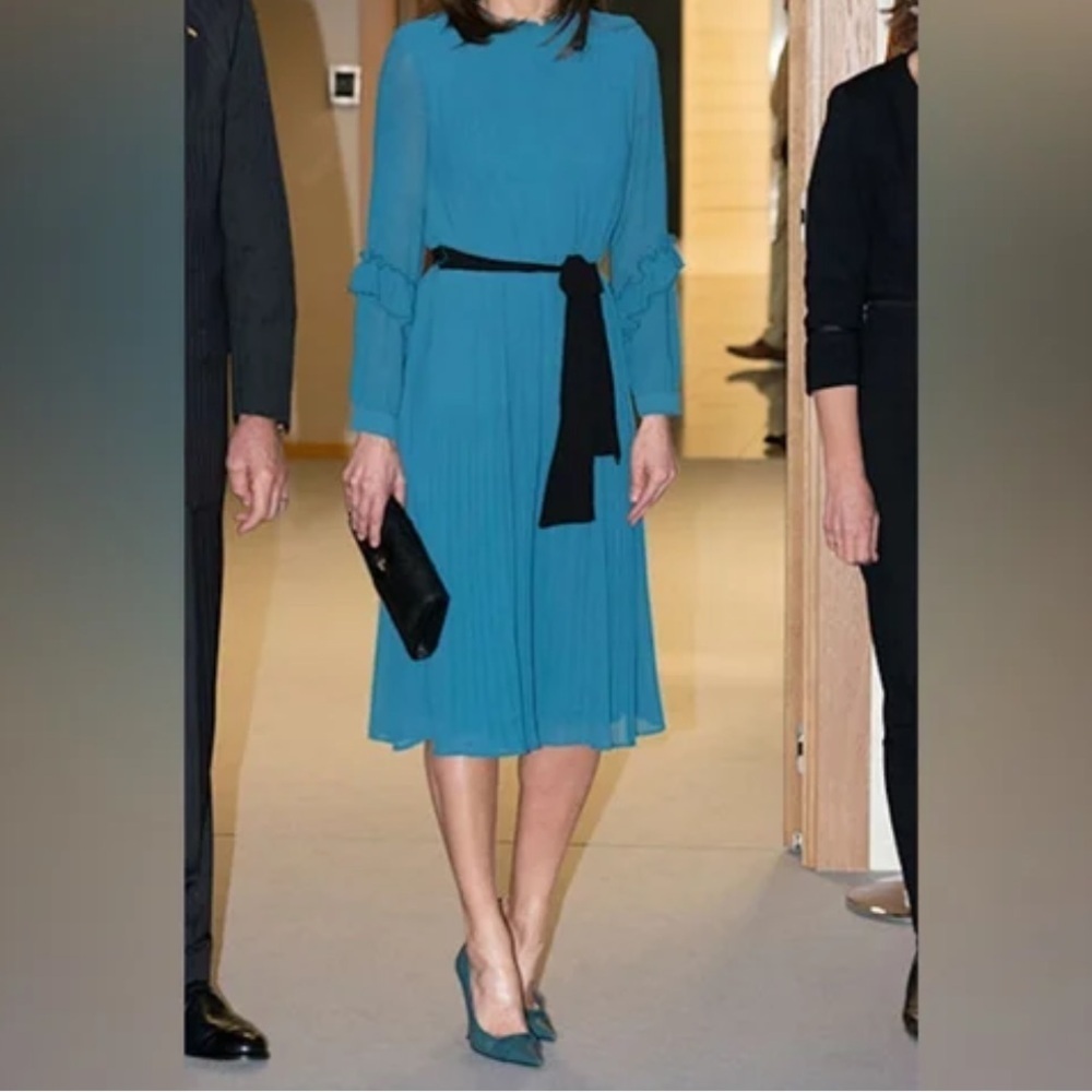 Zara blue jumpsuit with belt
